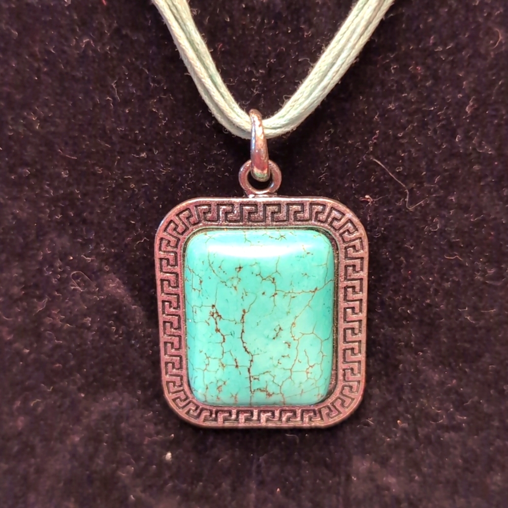 Kostibas| Turquoisesce Silver Toned Square Focus Necklace